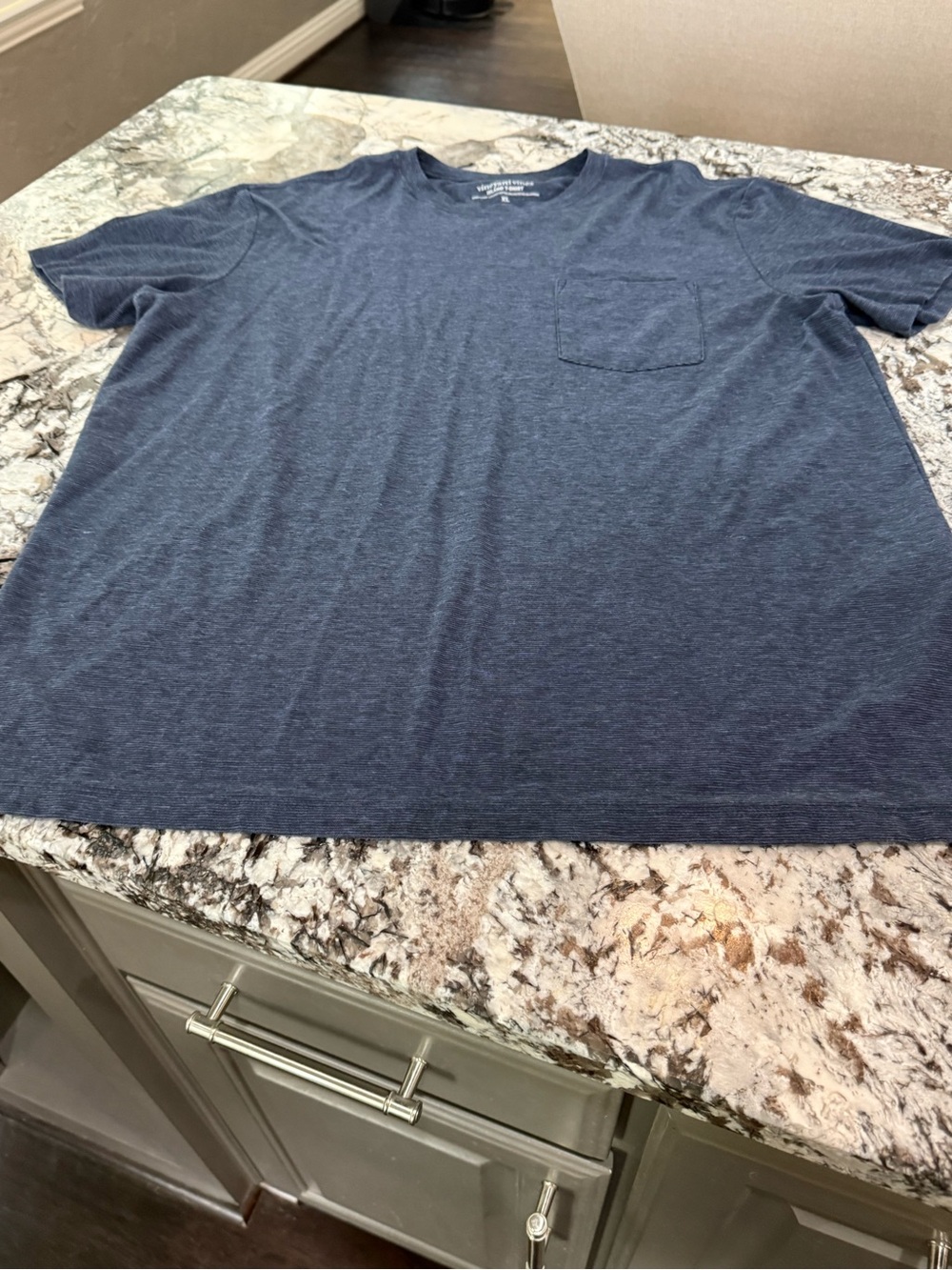 Vineyard Vines XL Pocket T-Shirt